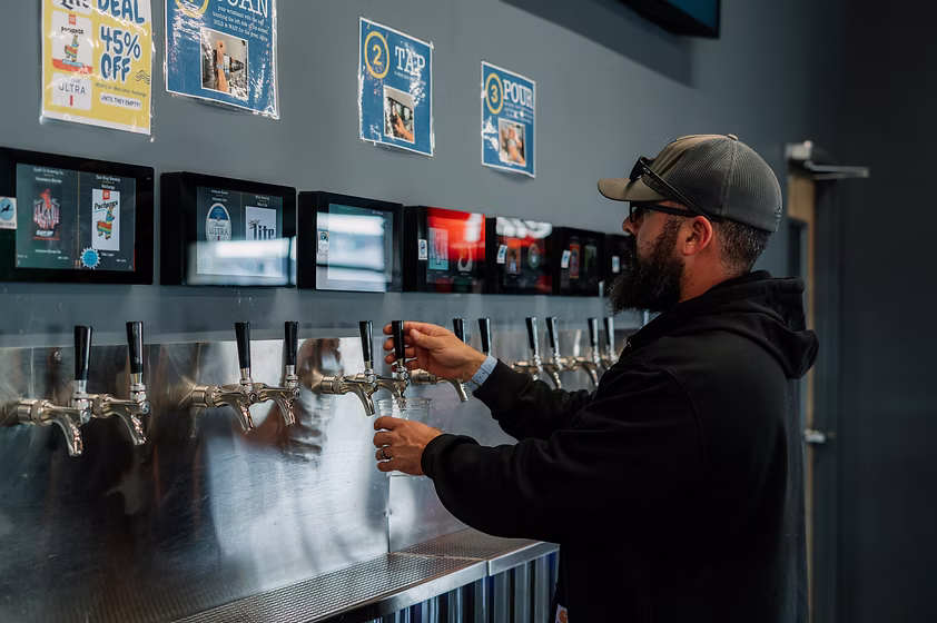 20-Tap Wall + Full Bar